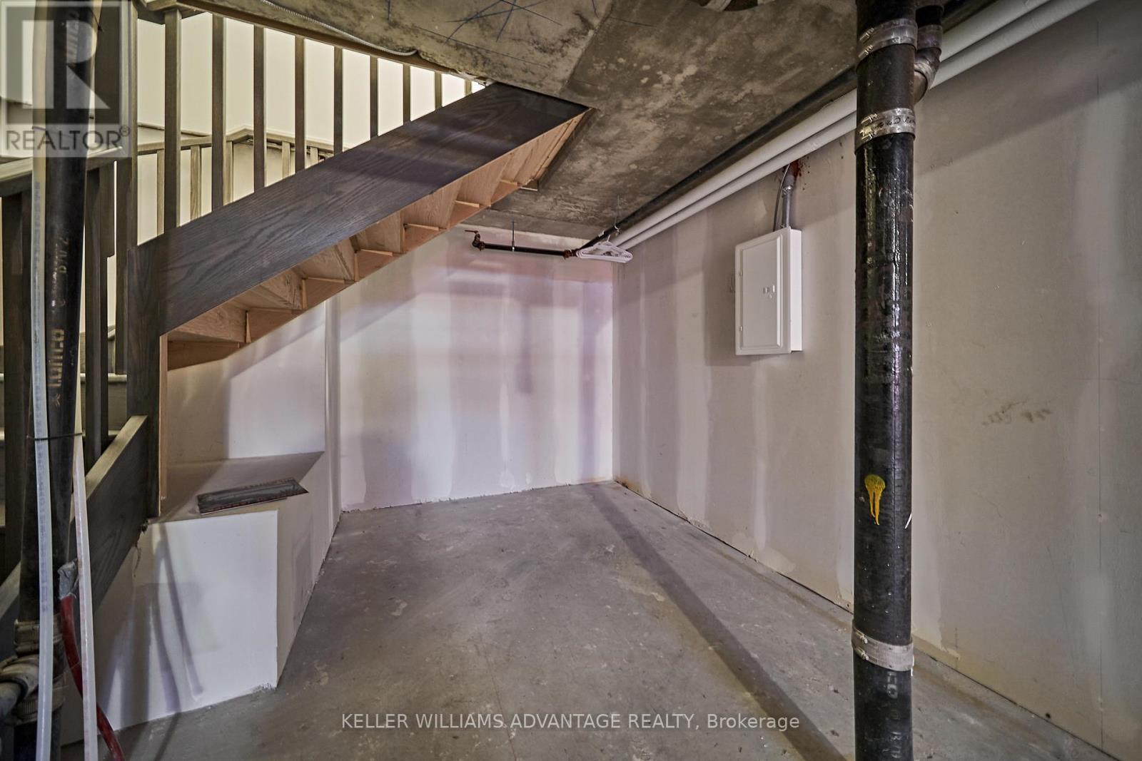 105 - 2213 Kingston Road Property Photo 19