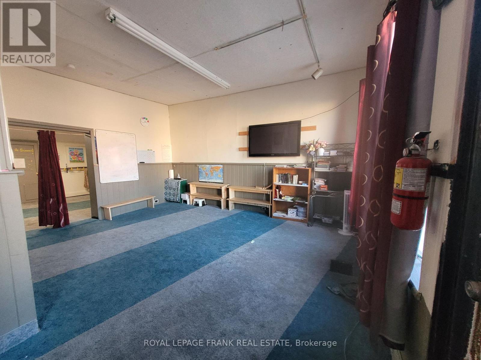 139-141 King Street E Property Photo 6