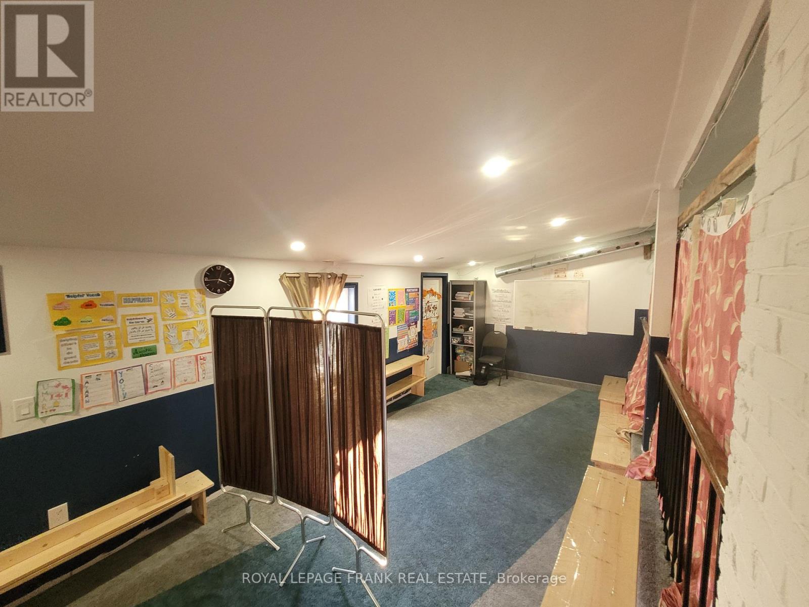 139-141 King Street E Property Photo 11