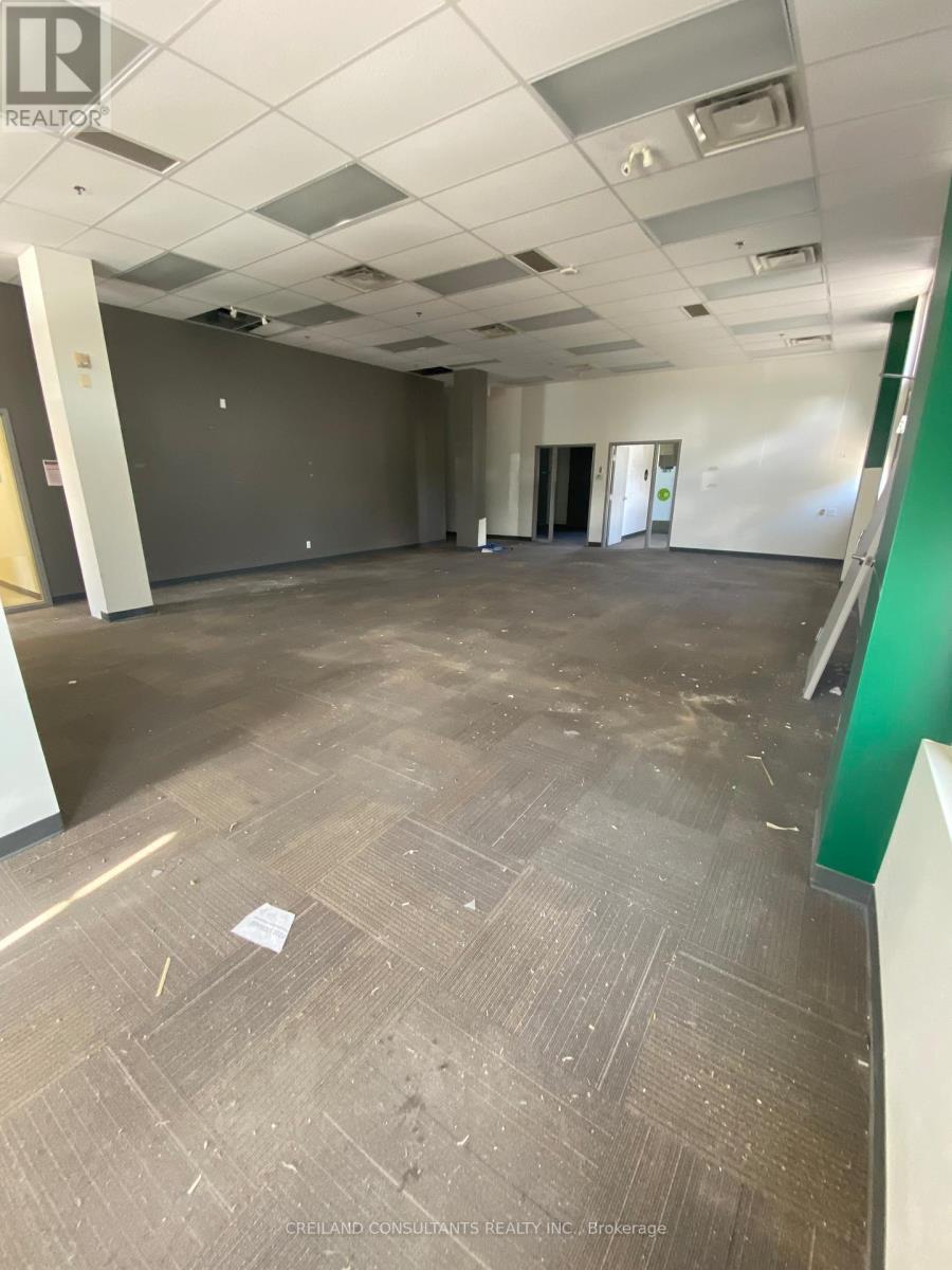 Unit D - 2069 Simcoe Street N Property Photo 3