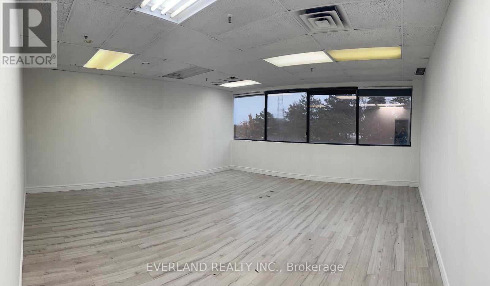 218 - 3447 Kennedy Road Property Photo 1