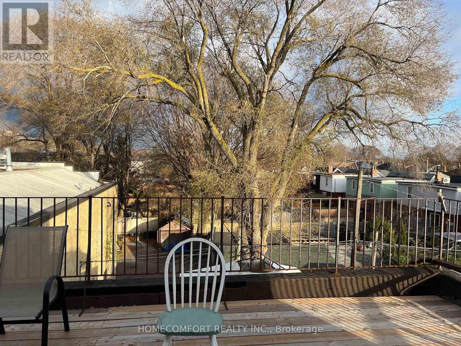 987 Pape Ave Property Photo 1