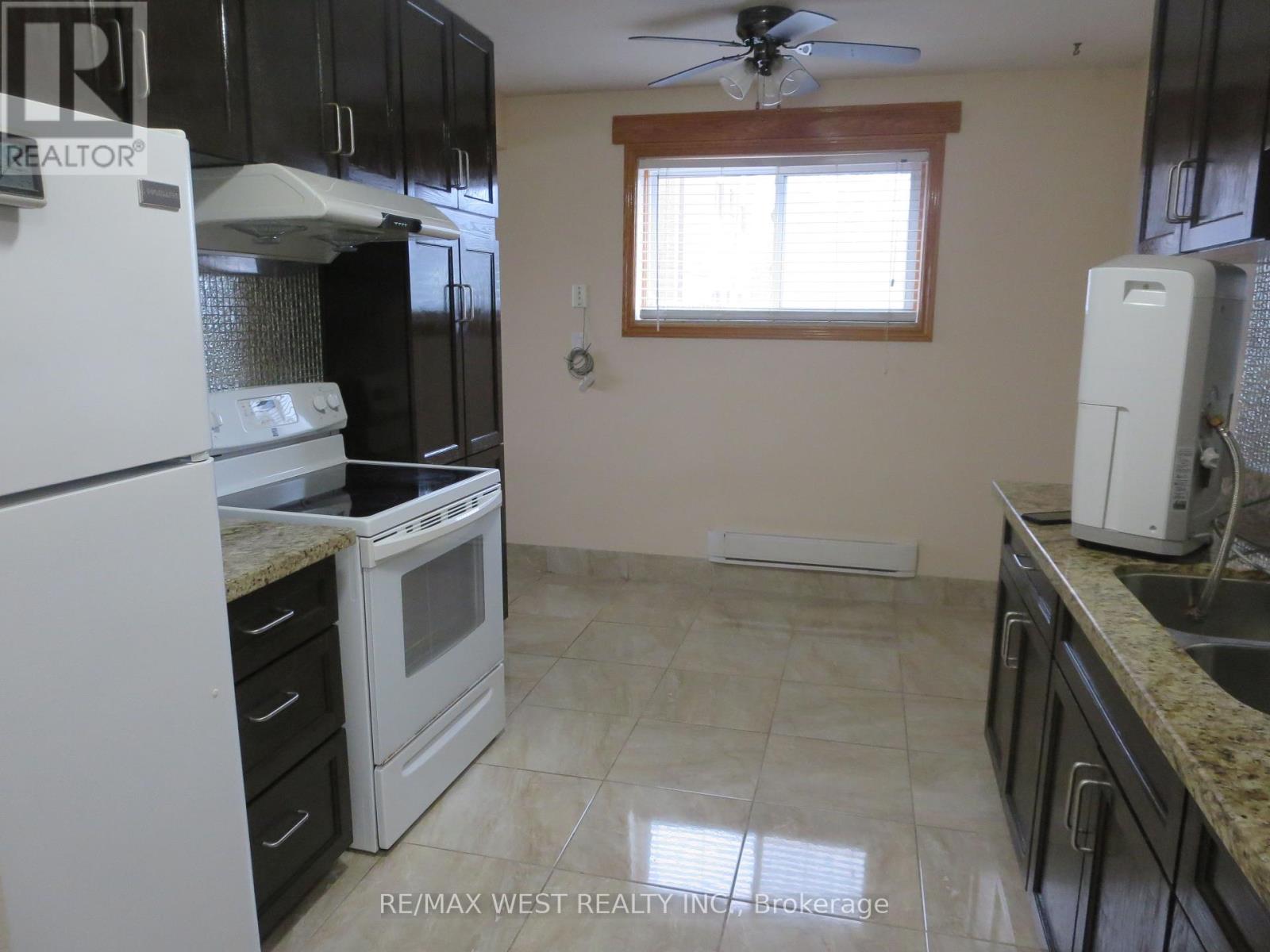 41 - 429 Austen Court Property Photo 5