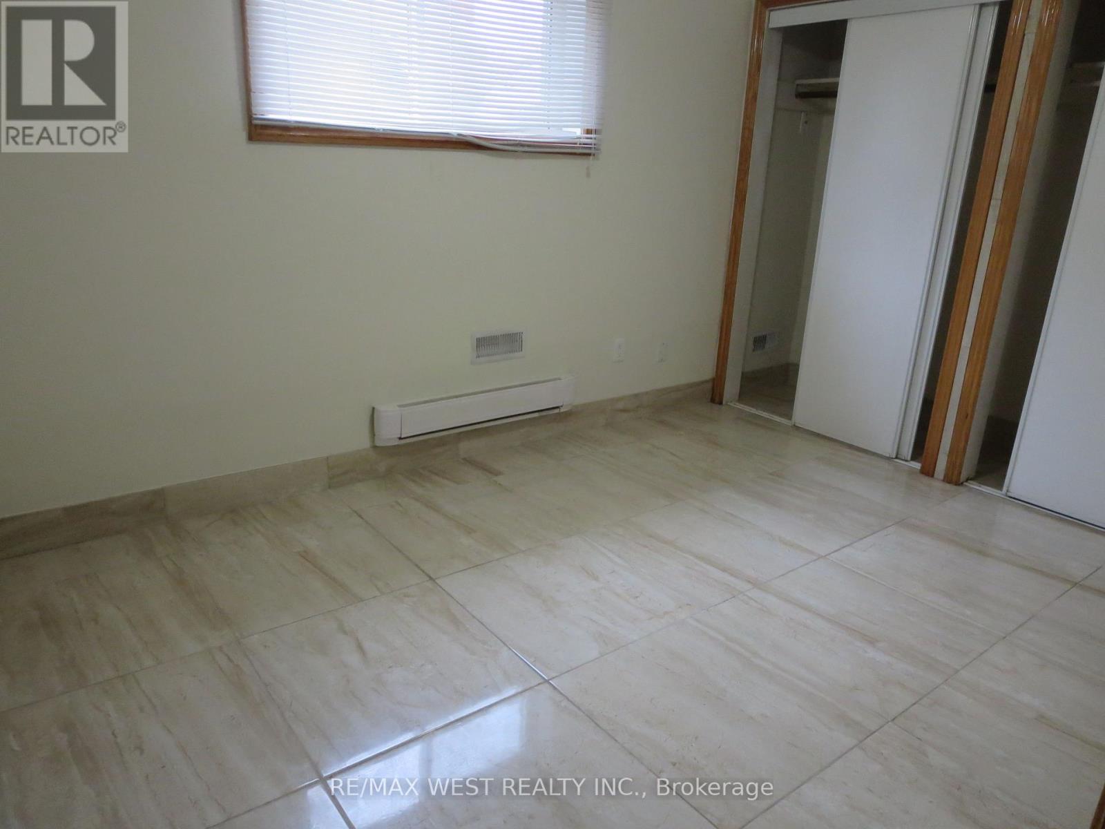 41 - 429 Austen Court Property Photo 7
