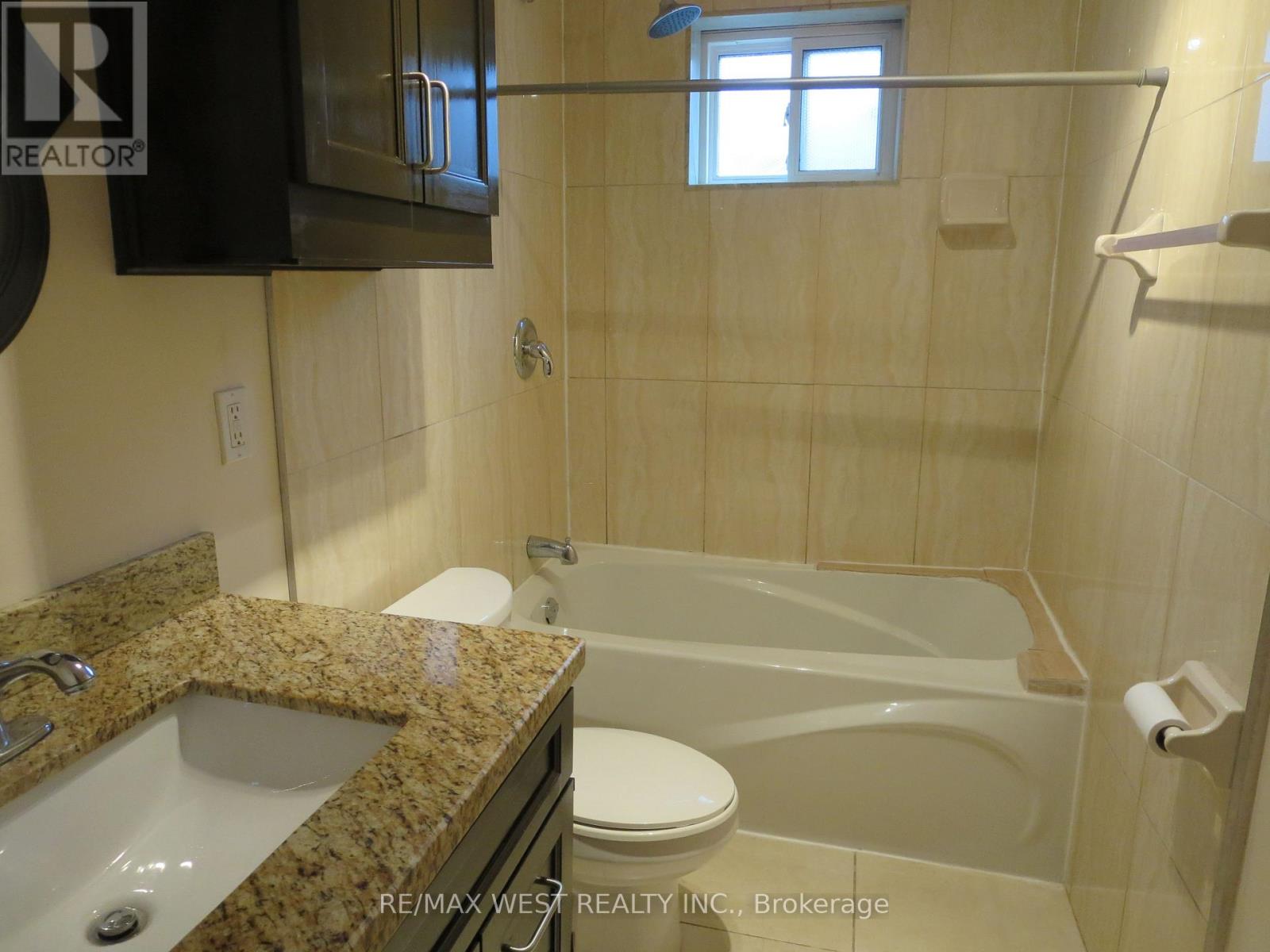 41 - 429 Austen Court Property Photo 11