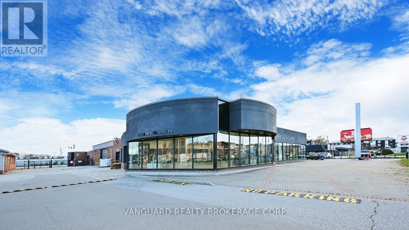 2851 Eglinton Avenue E Property Photo 6