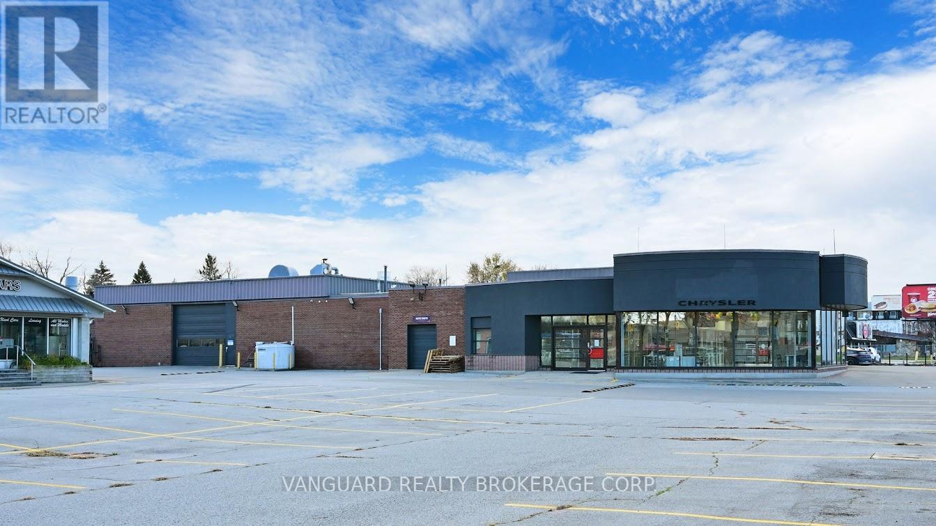 2851 Eglinton Avenue E Property Photo 7