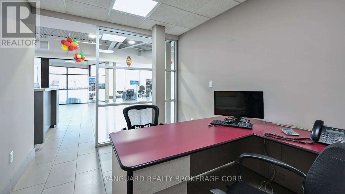 2851 Eglinton Avenue E Property Photo 16