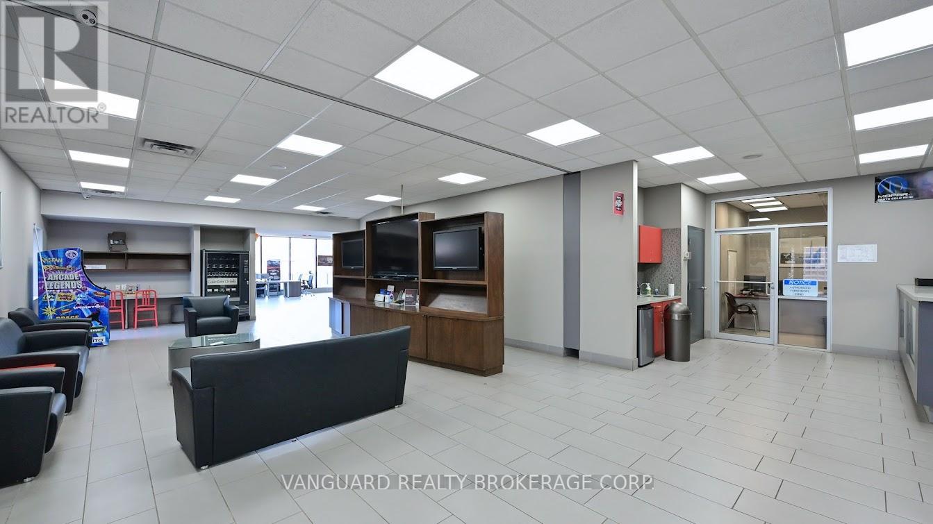 2851 Eglinton Avenue E Property Photo 19
