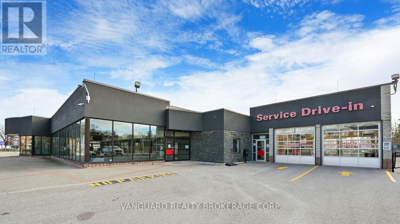 2851 Eglinton Avenue E Property Photo 21