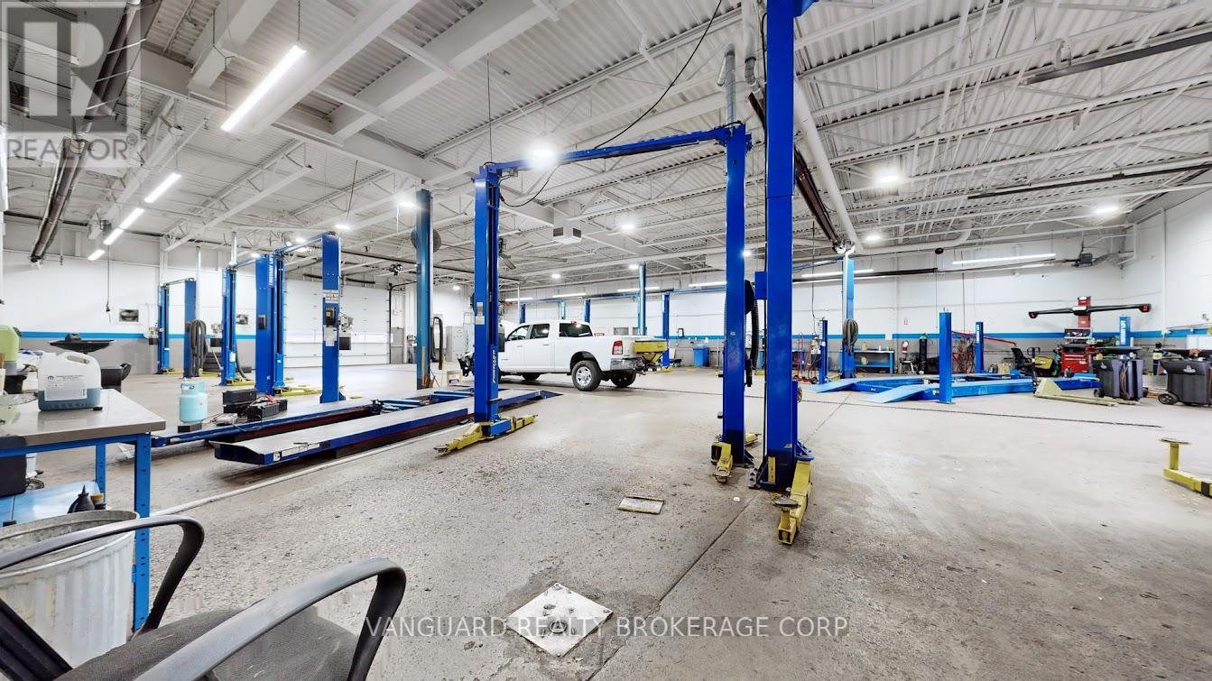 2851 Eglinton Avenue E Property Photo 38