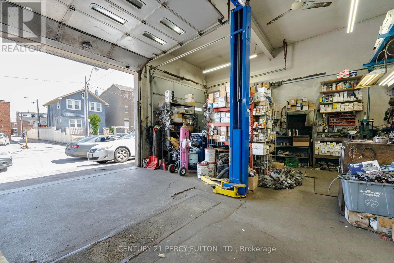 2793 Danforth Avenue Property Photo 12