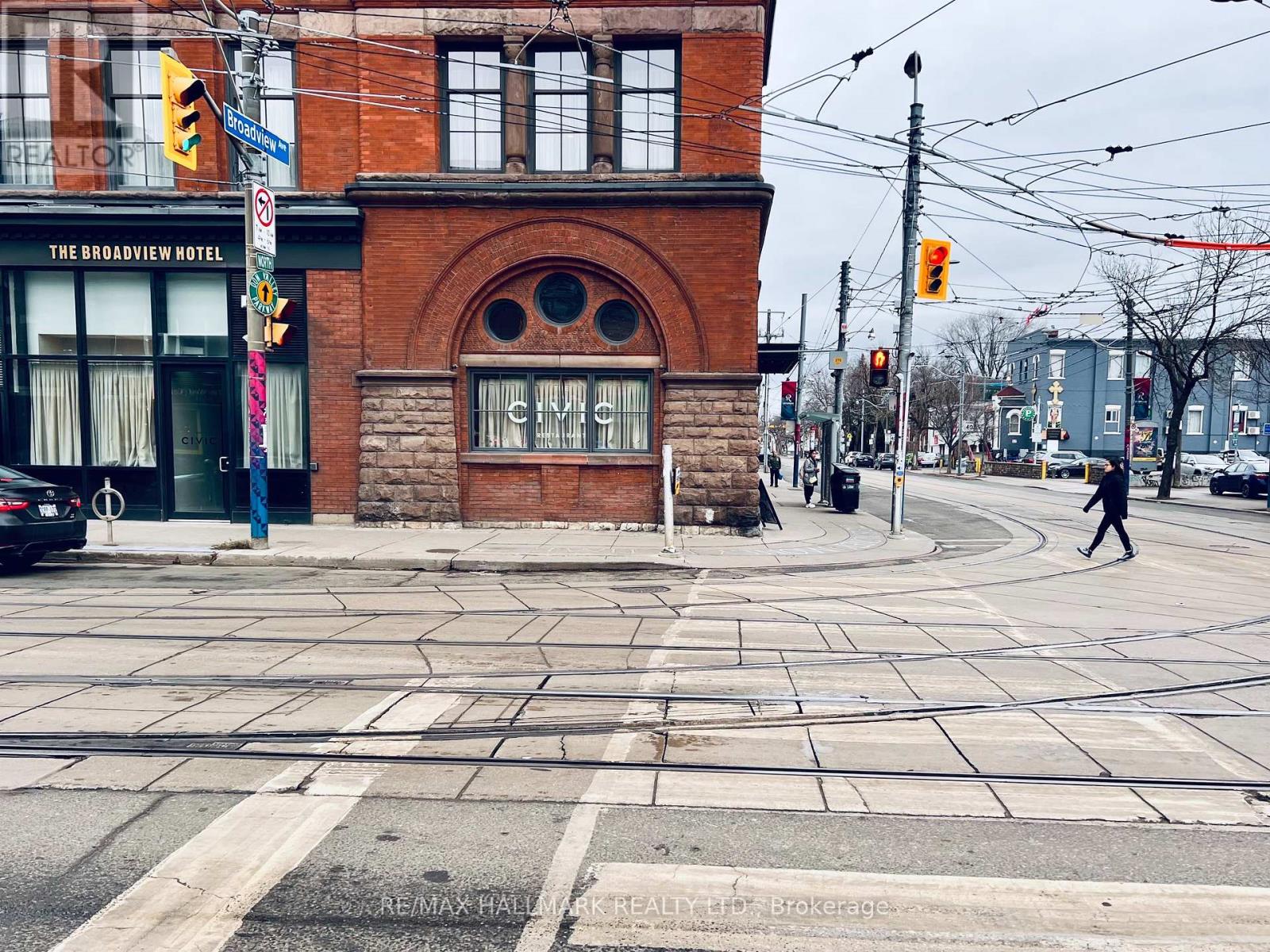 701 Queen Street E Property Photo 4
