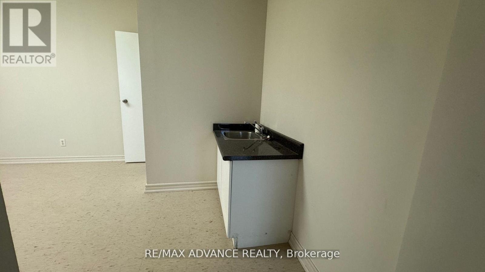 Unit 6 - 4245 Sheppard Avenue E Property Photo 3