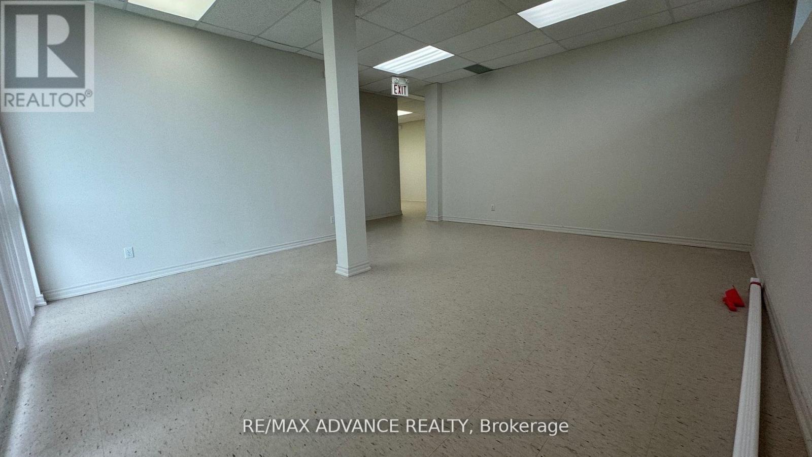 Unit 6 - 4245 Sheppard Avenue E Property Photo 4