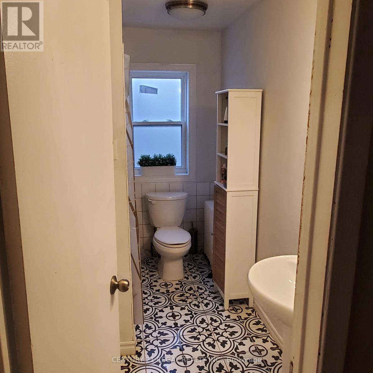 1242 Danforth Avenue Property Photo 5