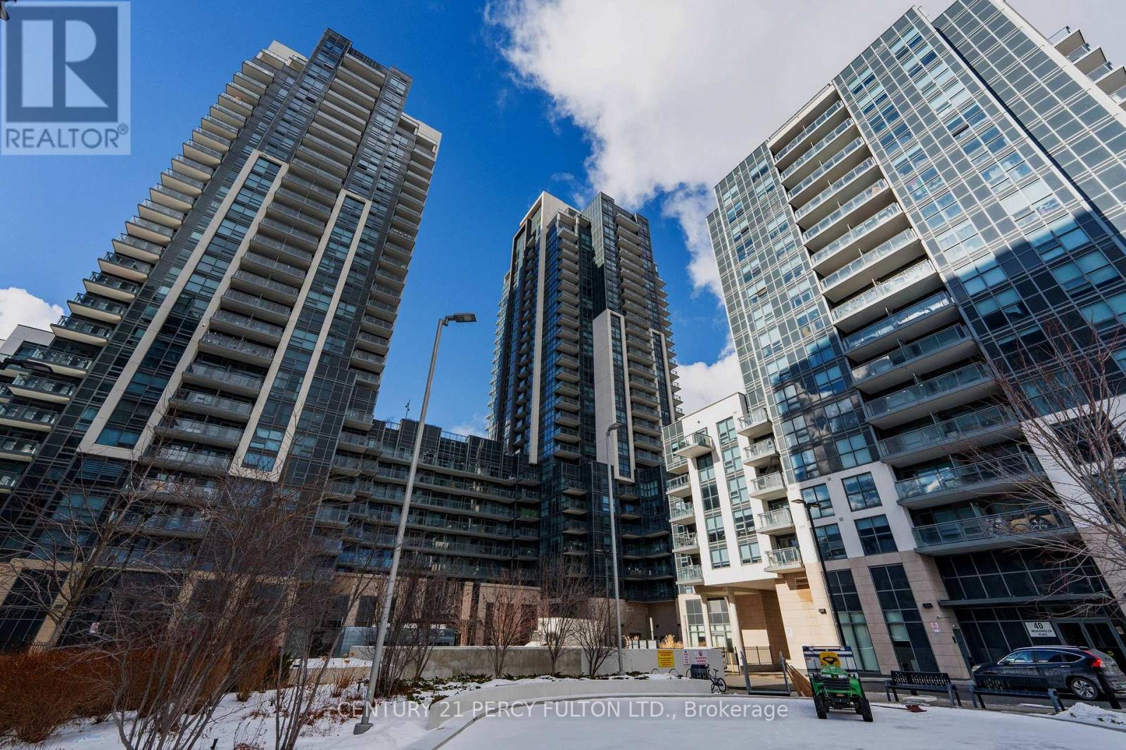 704 - 30 MEADOWGLEN PLACE Property Photo 1