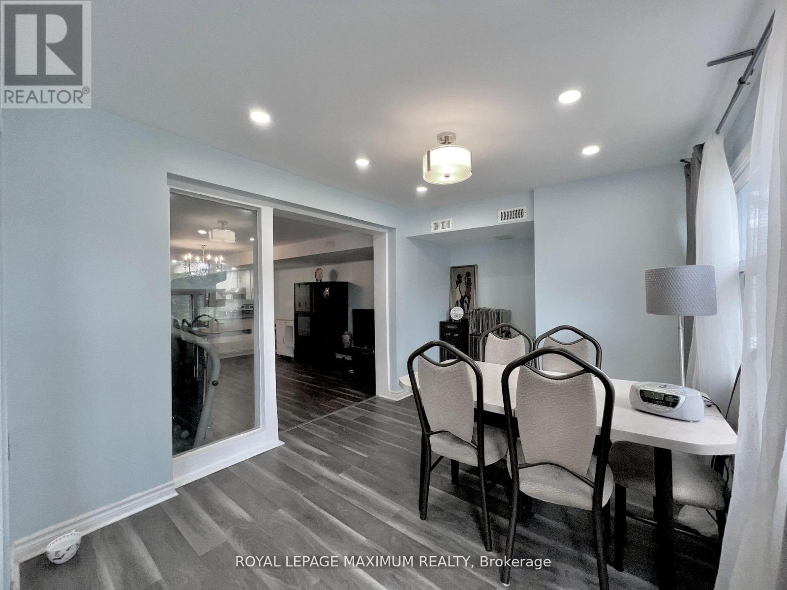 899 Pape Avenue Property Photo 14