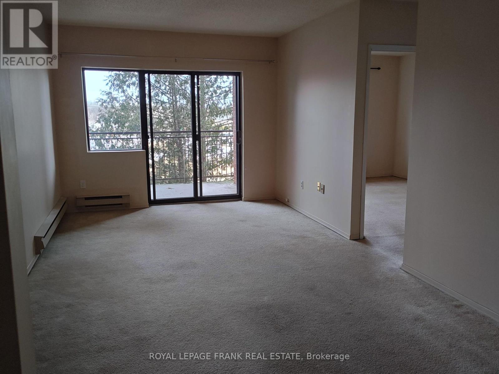 305 - 552 DUNDAS STREET E Property Photo 1