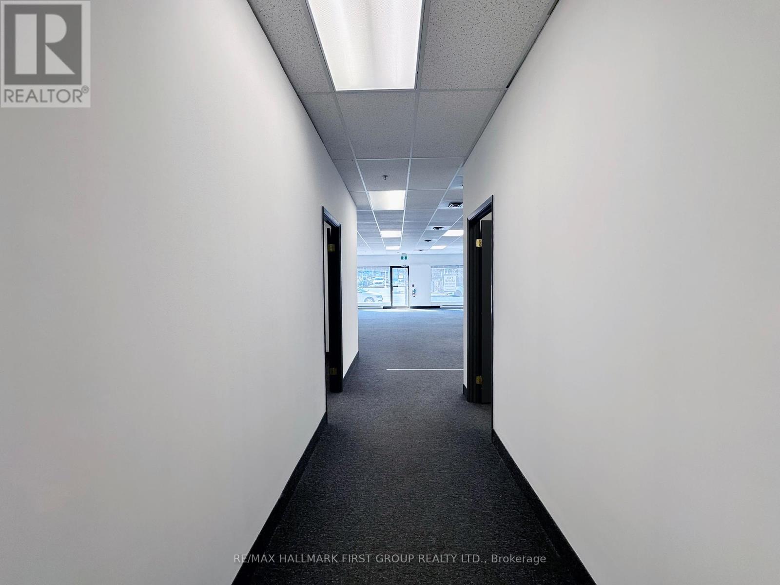 #8 - 209 Dundas Street E Property Photo 8