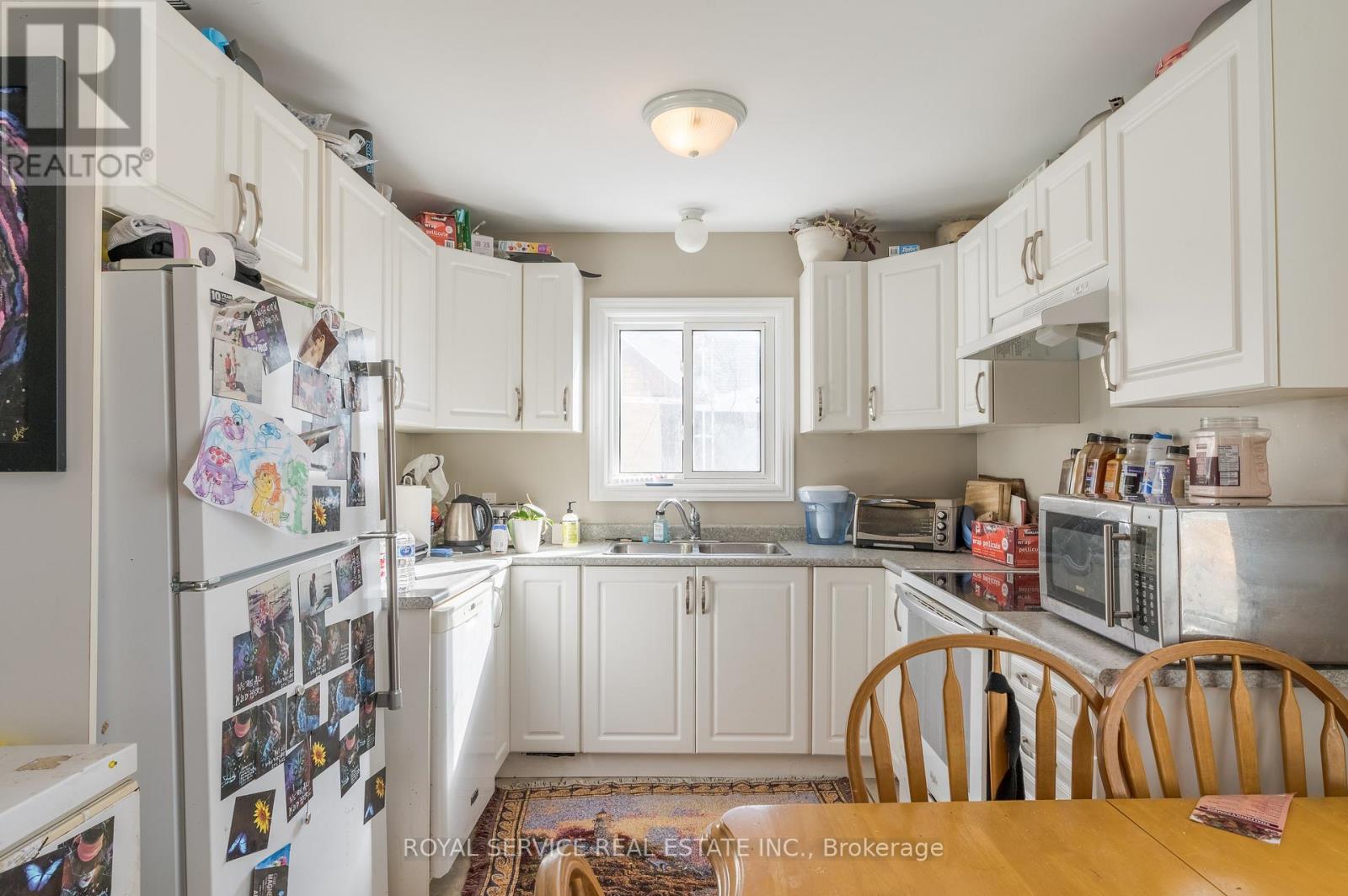 1402 Simcoe Street S Property Photo 14