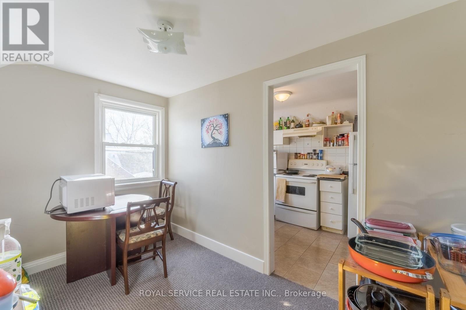 1402 Simcoe Street S Property Photo 19