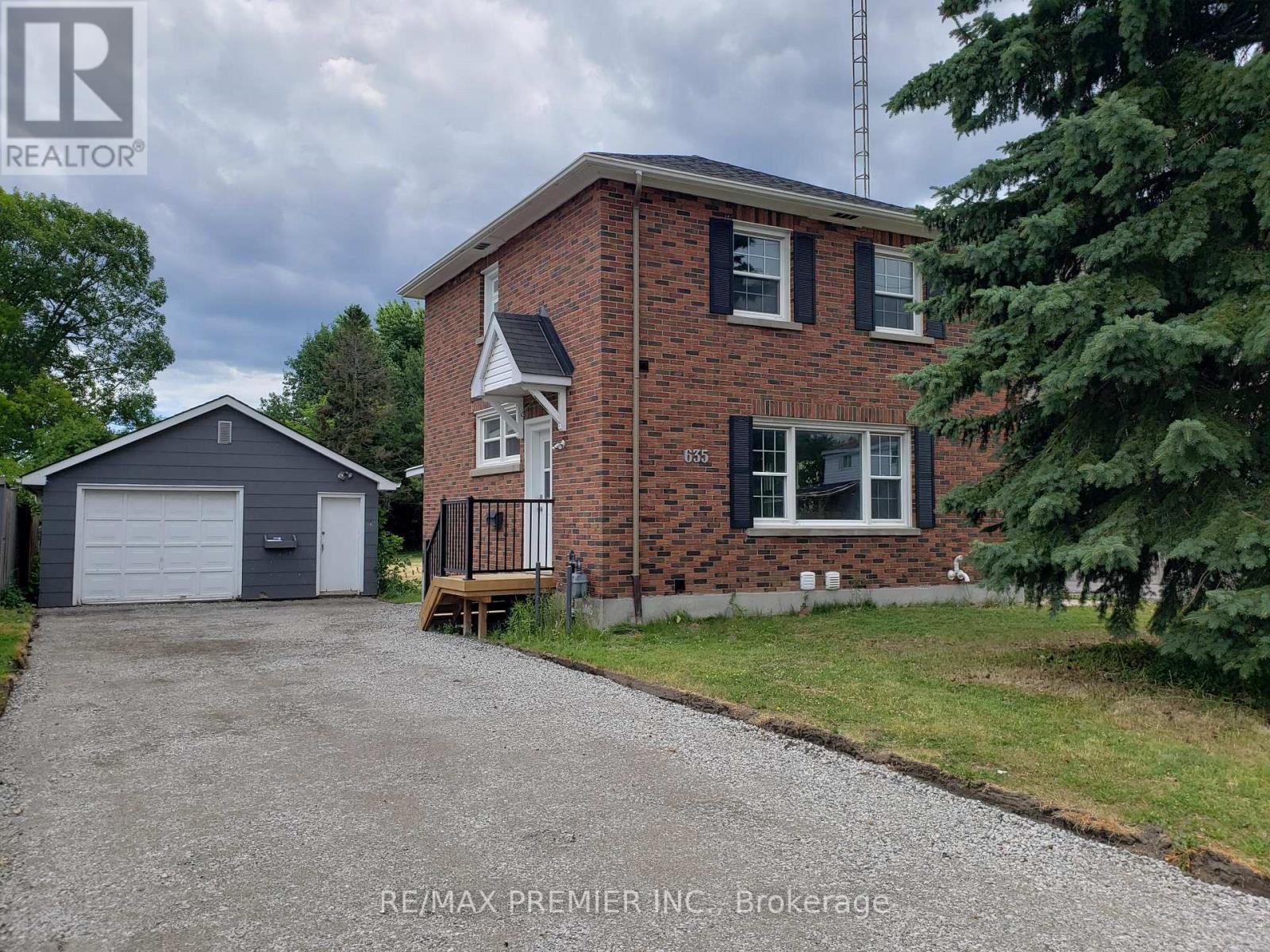 LOWER - 635 BLOOR STREET E Property Photo 1