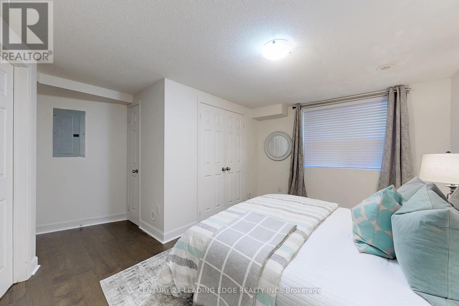 55 - 407 Beechgrove Drive S Property Photo 22