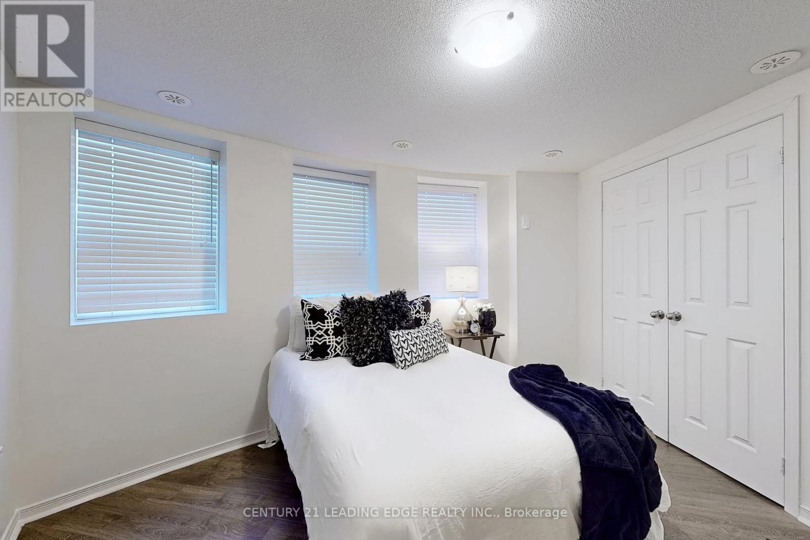 55 - 407 Beechgrove Drive S Property Photo 24