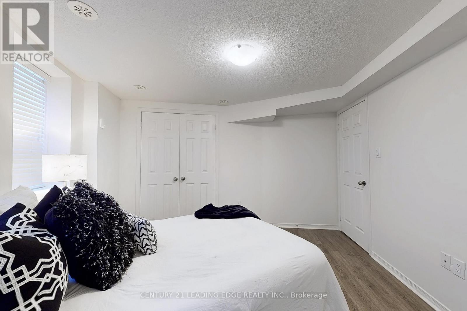 55 - 407 Beechgrove Drive S Property Photo 25