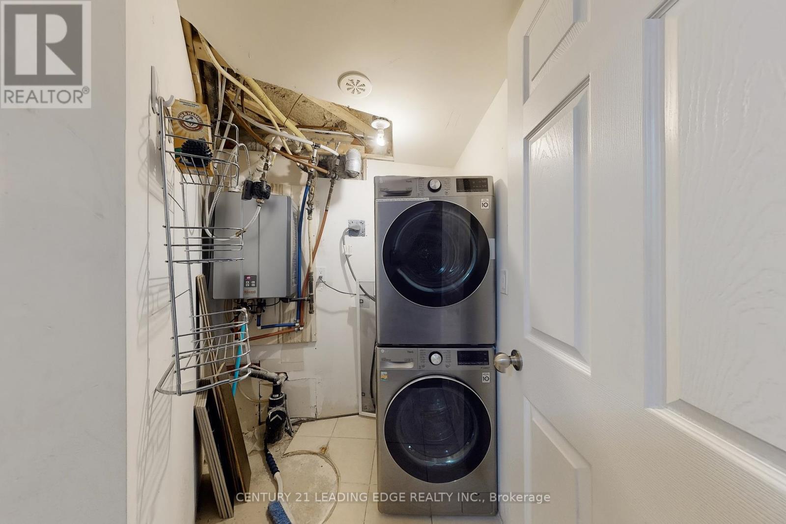 55 - 407 Beechgrove Drive S Property Photo 27