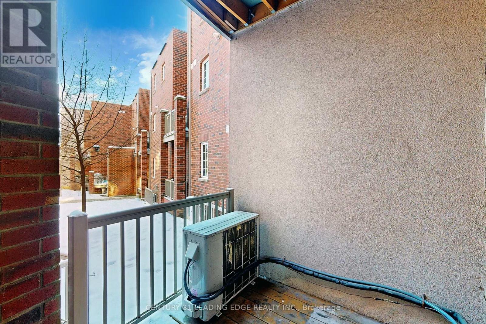 55 - 407 Beechgrove Drive S Property Photo 28