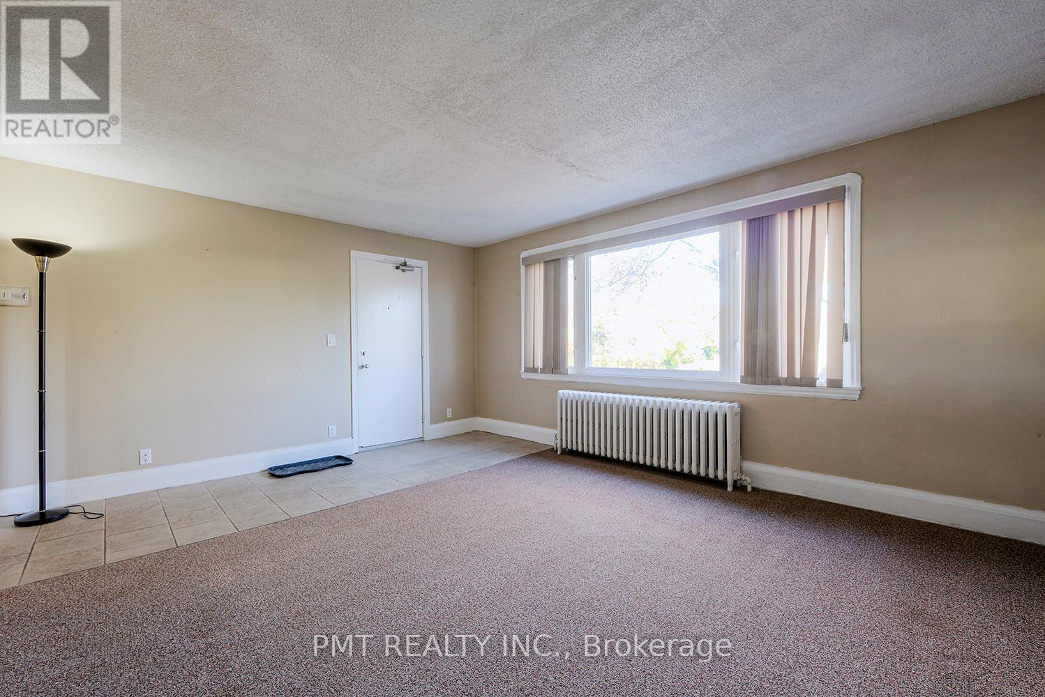 1 - 393 King Street E Property Photo 4