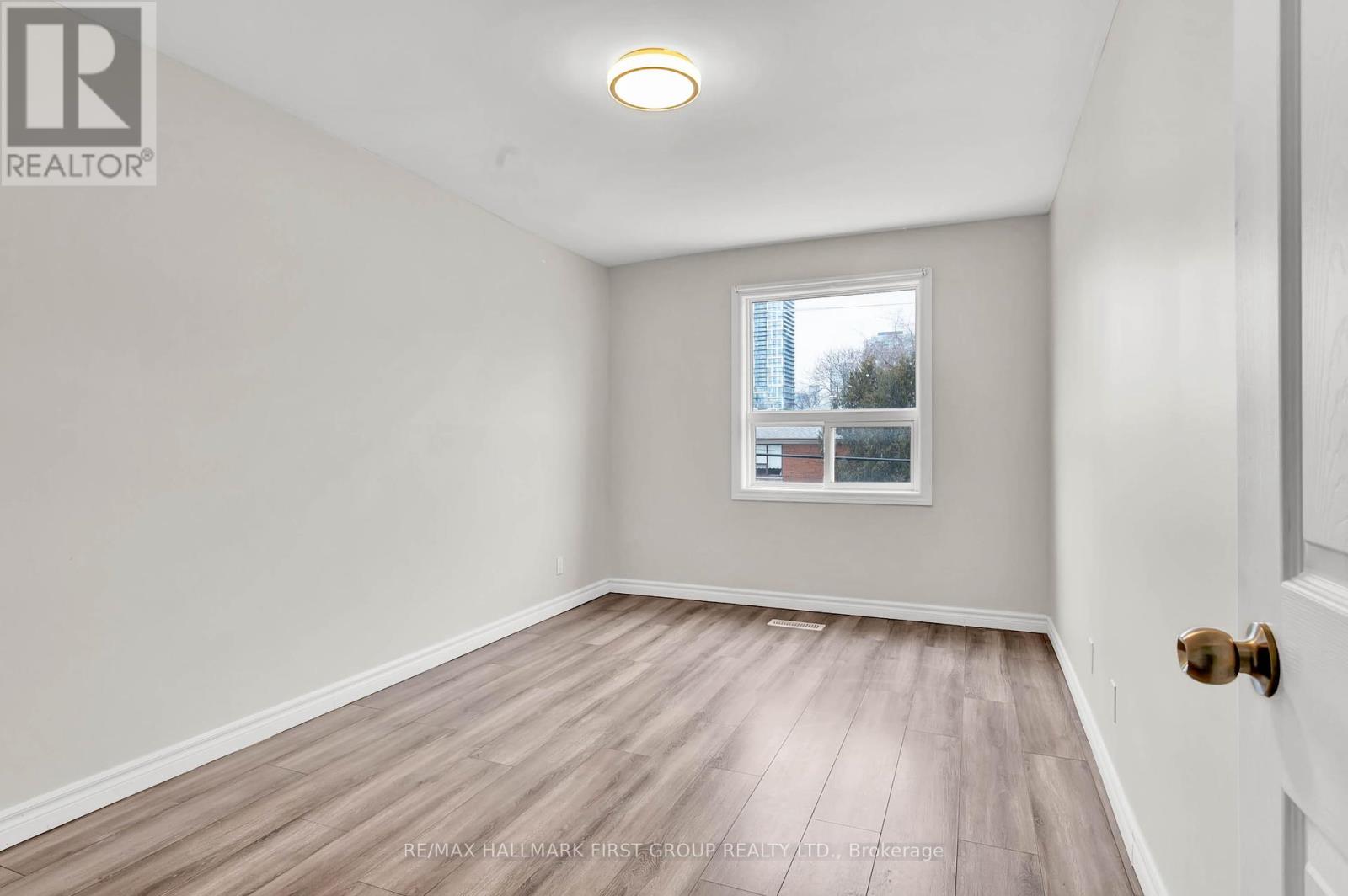 A - 255 Broadview Avenue Property Photo 18