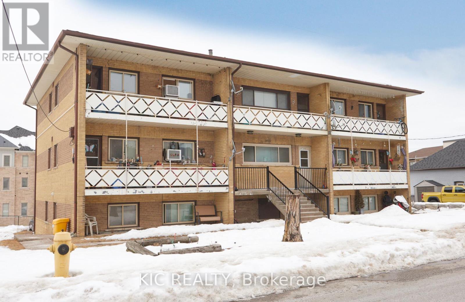 1613 Dufferin Street Property Photo 4