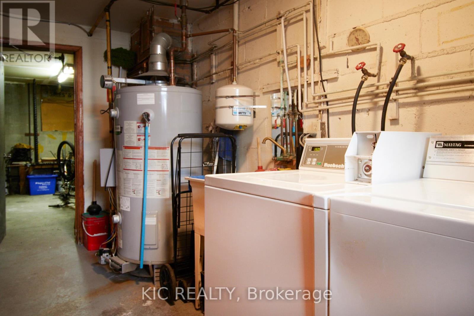 1613 Dufferin Street Property Photo 11