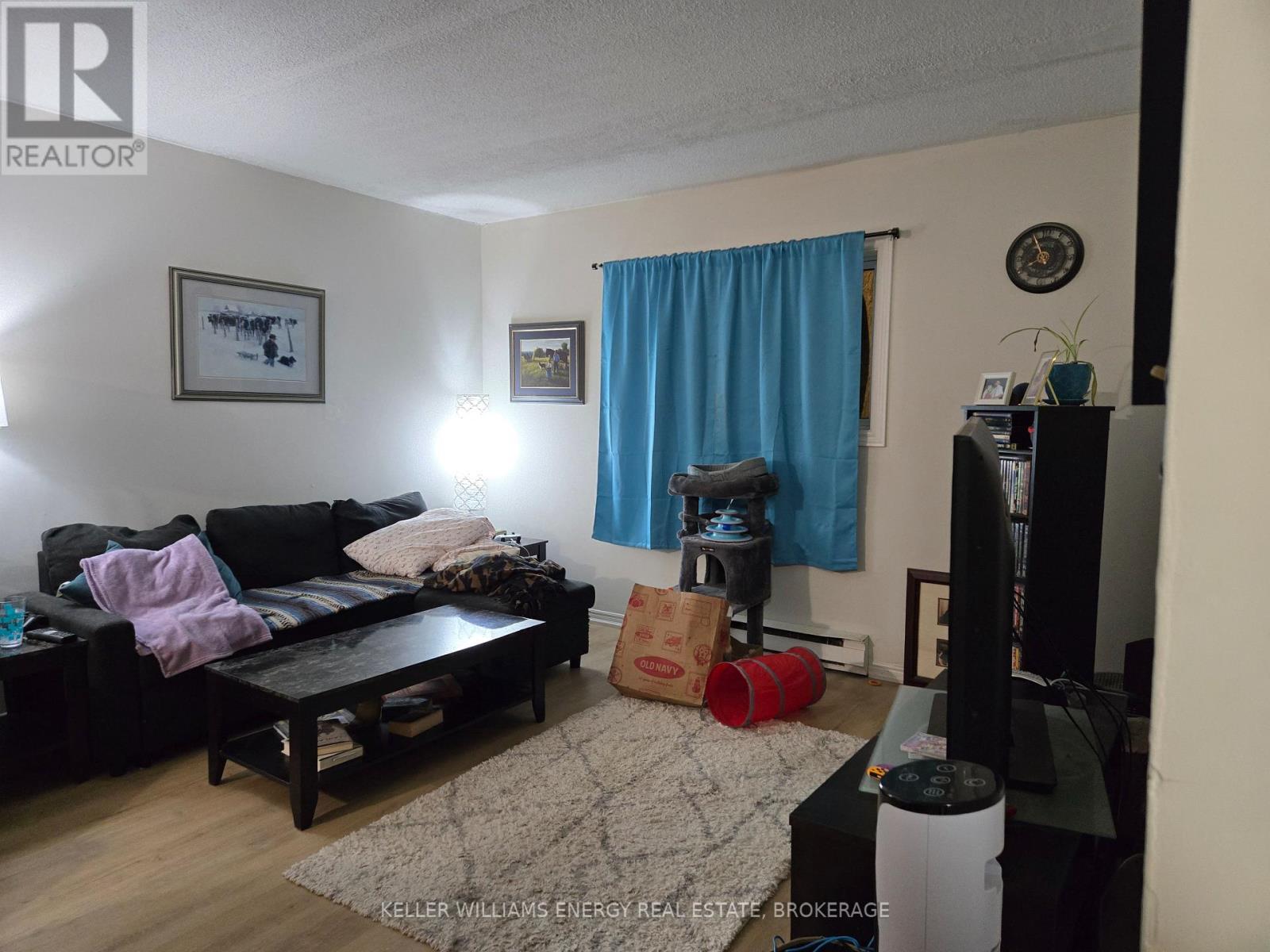 107 - 576 Mary Street E Property Photo 3