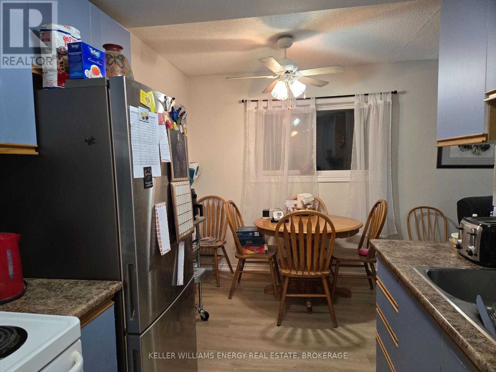 107 - 576 Mary Street E Property Photo 6