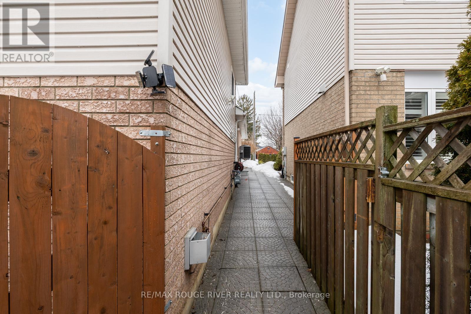 2475 Prestonvale Road Property Photo 27