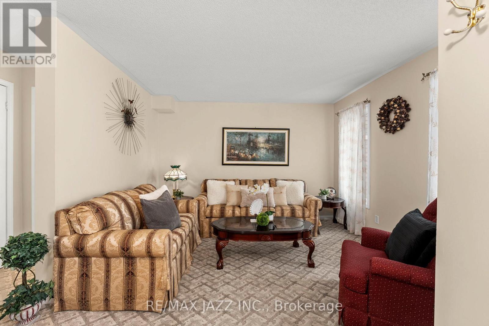 12 Bayside Gate Property Photo 2