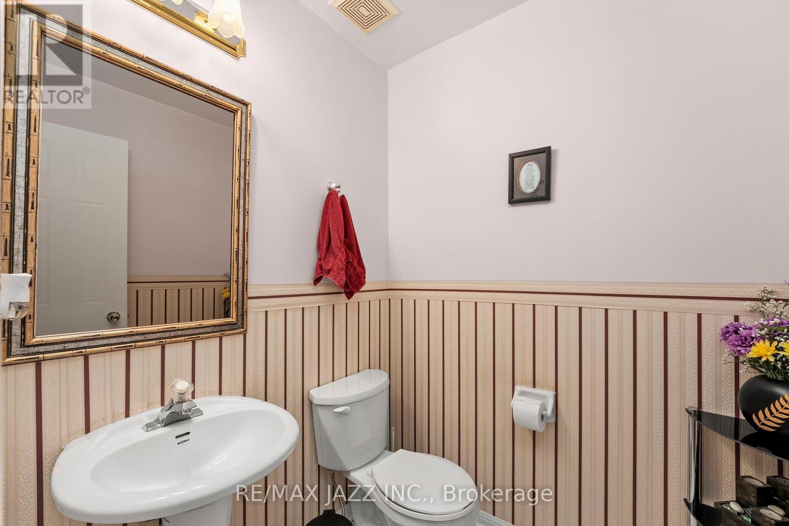 12 Bayside Gate Property Photo 5
