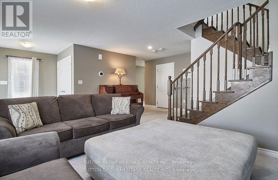 42 Westbury Way Property Photo 19