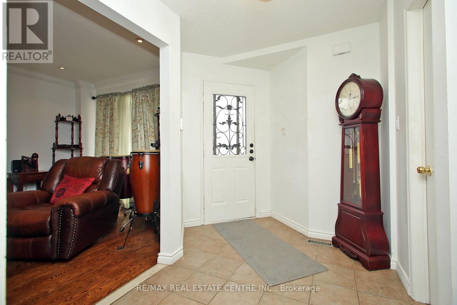 79 Barnes Drive Property Photo 4