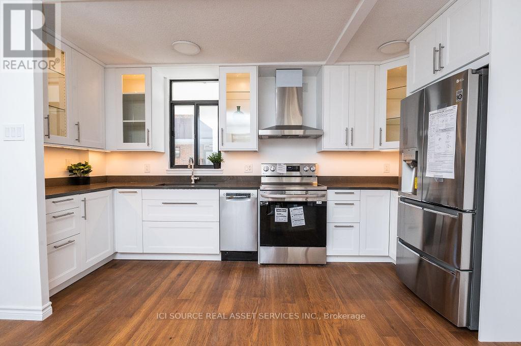4204 - 50 Old Kingston Road Property Photo 4