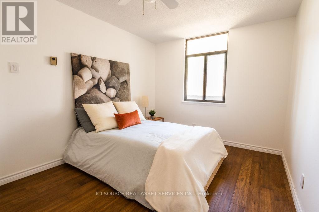 4204 - 50 Old Kingston Road Property Photo 9