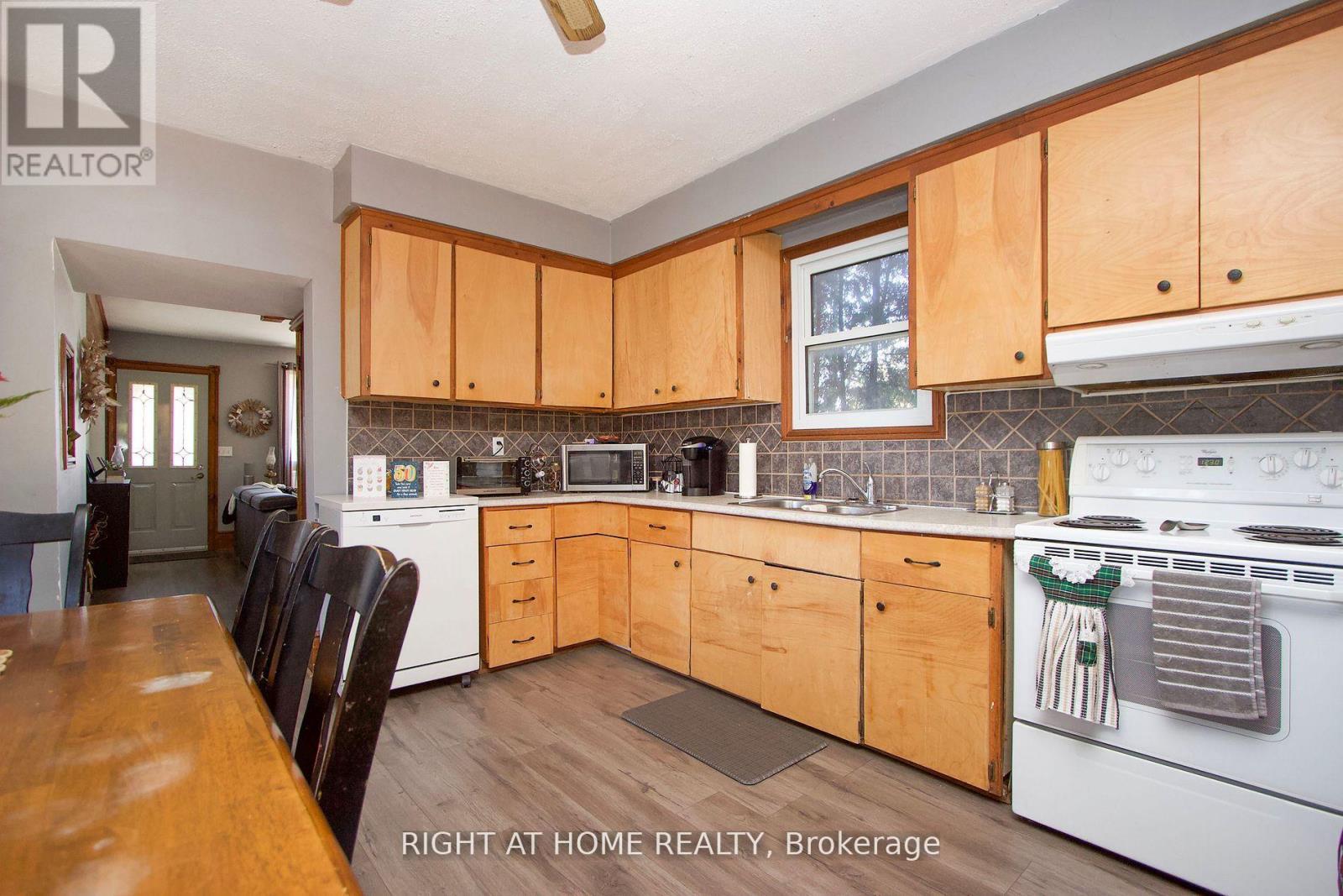 53 Duke Street Property Photo 11