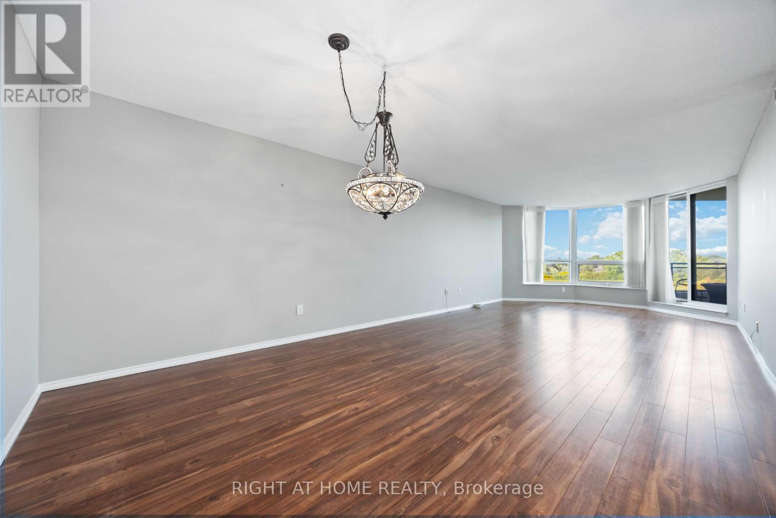 506 - 700 Wilson Road N Property Photo 25