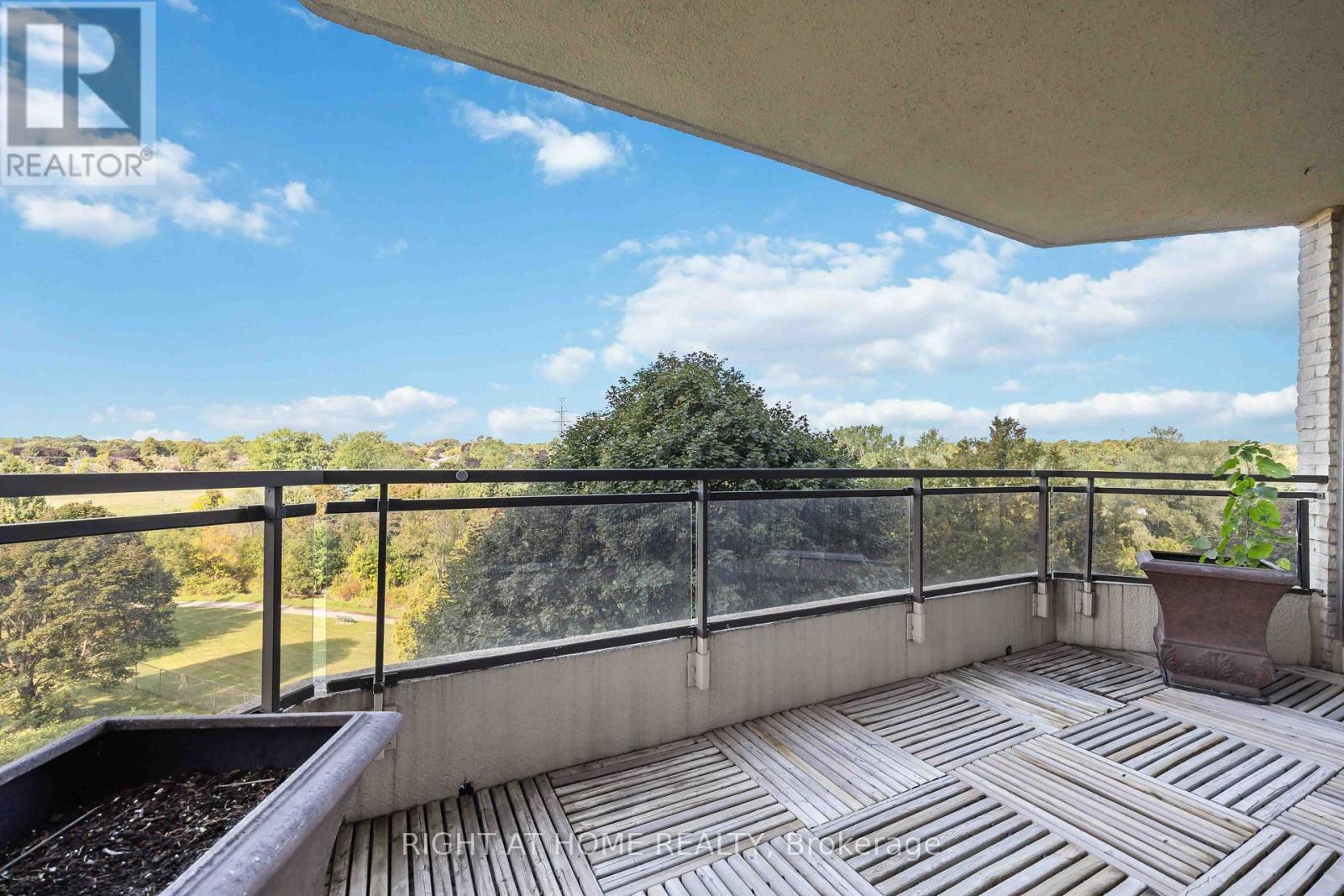 506 - 700 Wilson Road N Property Photo 47