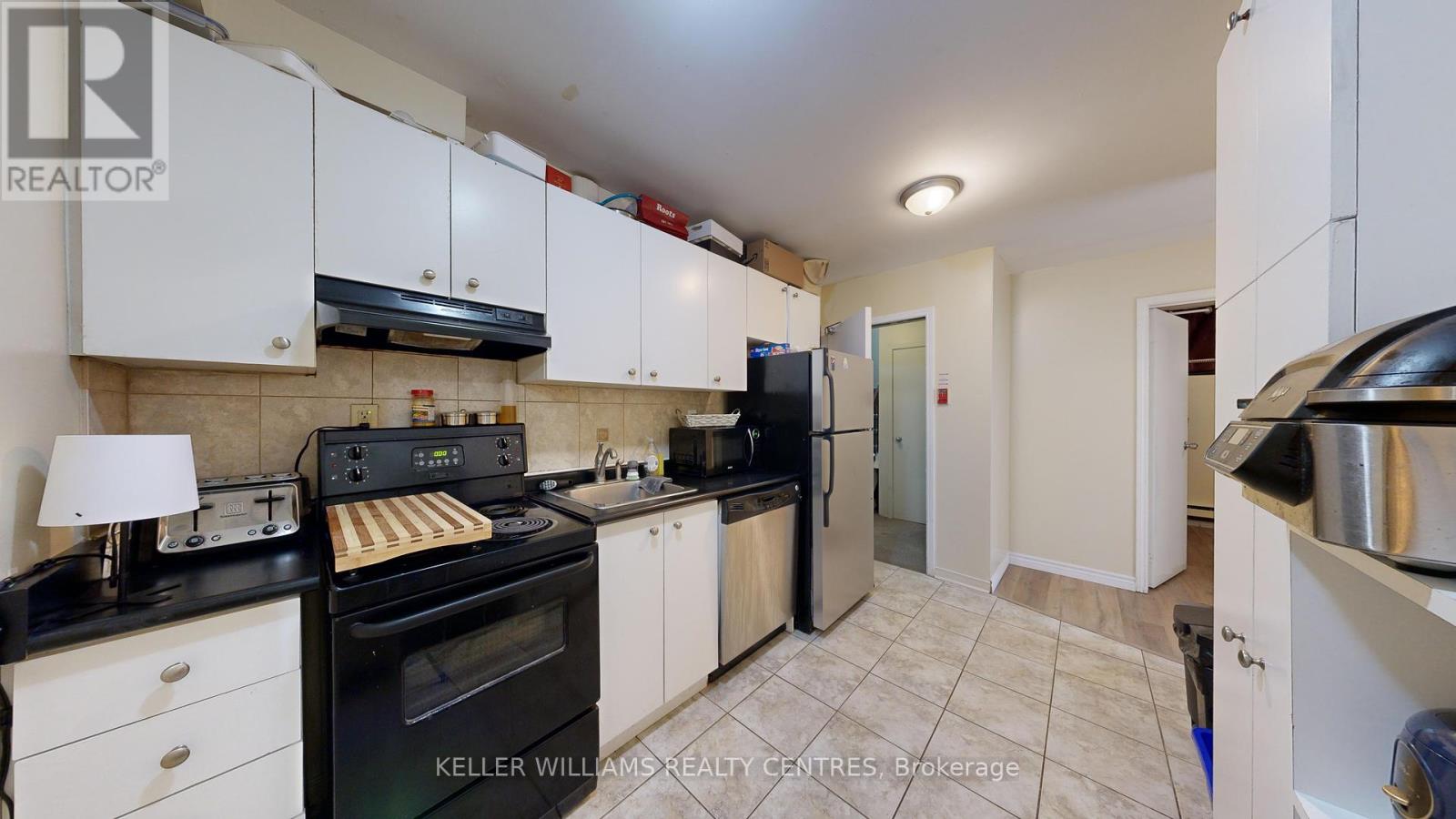 10 Ivy Avenue Property Photo 12