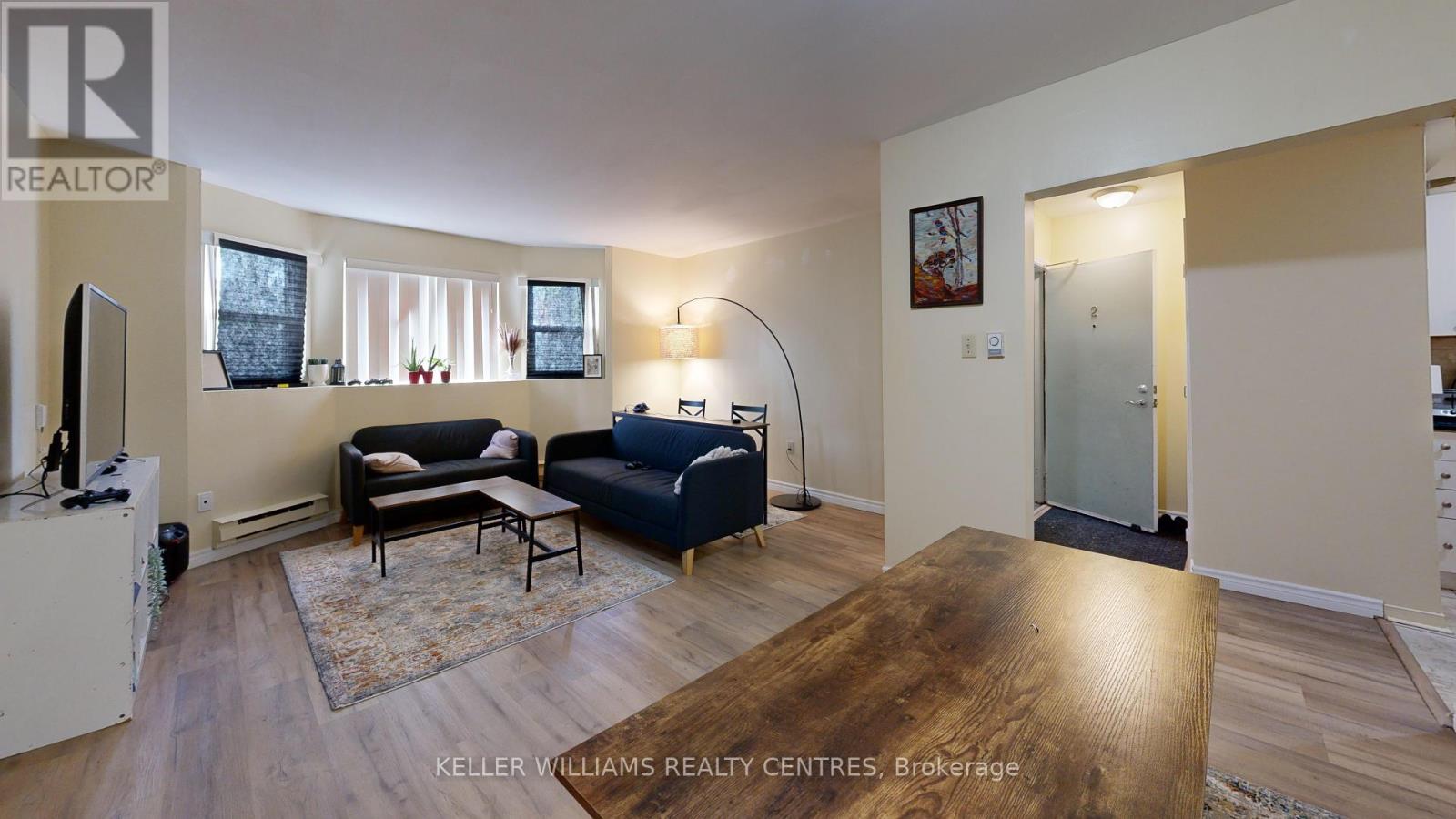 10 Ivy Avenue Property Photo 31